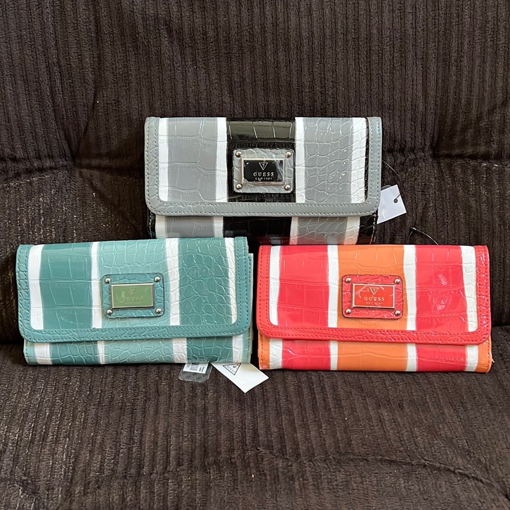 Trio of retro matching “tiedye style” Guess wallets NWT!